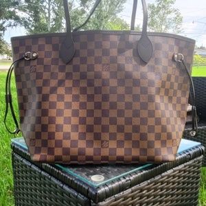 Meet your Posher, Violet